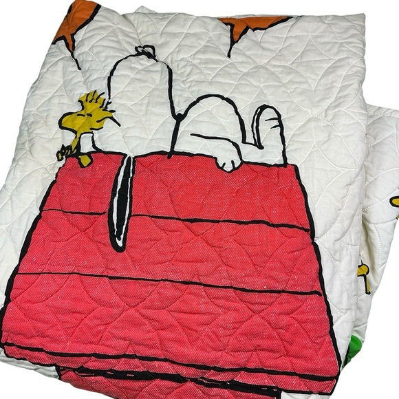 Vintage 60s/70s Snoopy Peanuts quilted bedspread 75 x 101 USA made - Picture 1 of 8